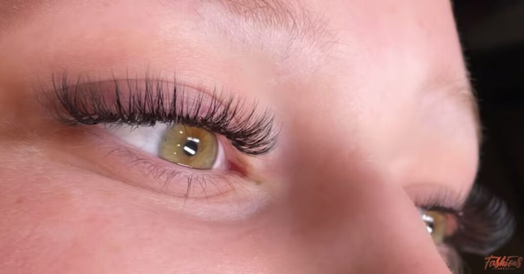 Wispy Volume Lashes